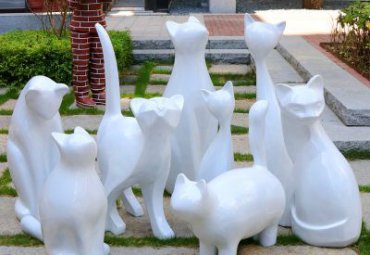 玻璃钢抽象猫雕塑
