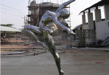 抽象不锈钢跳舞雕塑