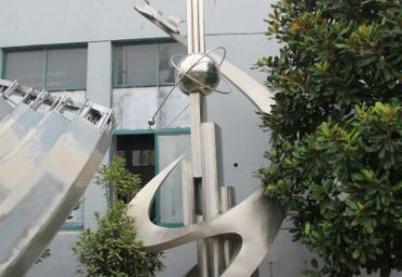 不锈钢光辉景观雕塑