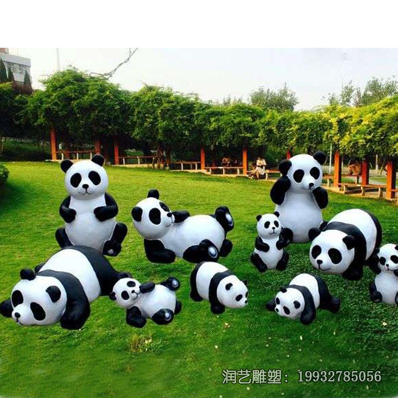 草坪玻璃钢熊猫雕塑 草坪玻璃钢熊猫雕塑