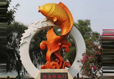 广场不锈钢鲤鱼跃龙门雕塑