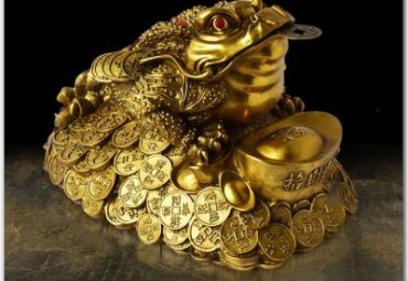 铜雕金蟾雕塑
