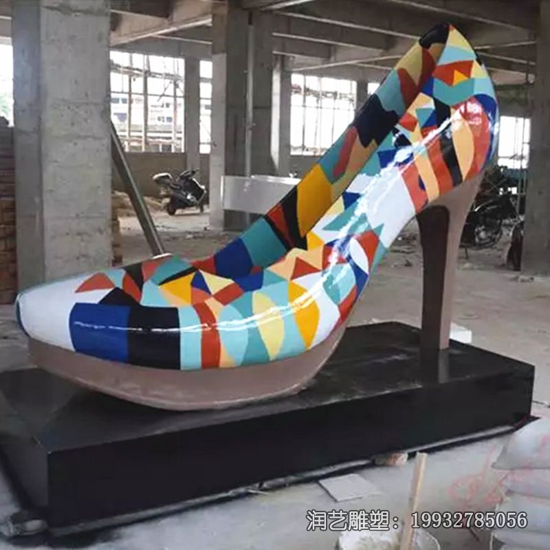 玻璃钢彩绘高跟鞋雕塑 玻璃钢彩绘高跟鞋雕塑