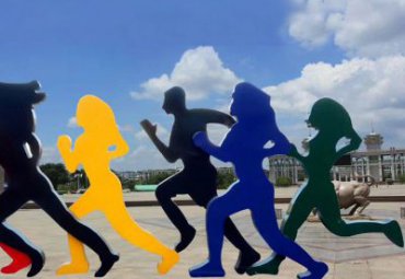 城市不锈钢跑步抽象雕塑
