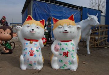 商场玻璃钢招财猫雕塑