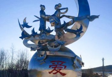 城市不锈钢牛郎织女雕塑