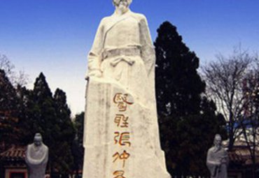 石雕张仲景雕塑