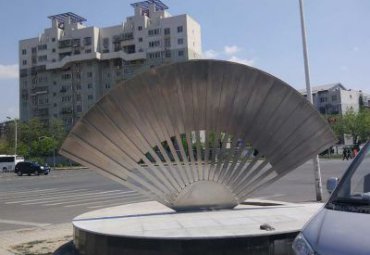 不锈钢城市扇子雕塑