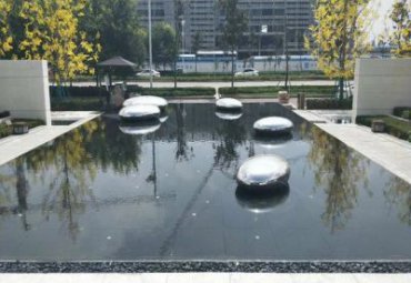 街道不锈钢景观石雕塑