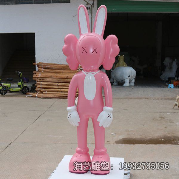 玻璃钢街道kwas公仔雕塑 玻璃钢街道kwas公仔雕塑
