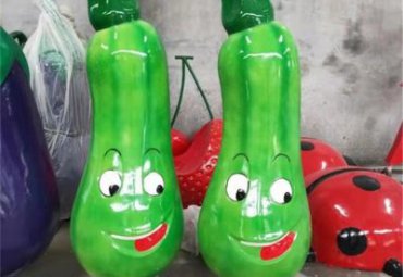 玻璃钢广场卡通蔬菜雕塑
