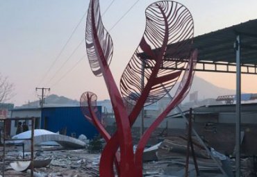 不锈钢城市羽毛景观雕塑