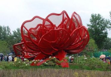 不锈钢镂空玫瑰花雕塑