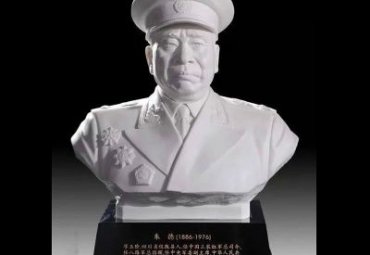 朱德石雕雕塑