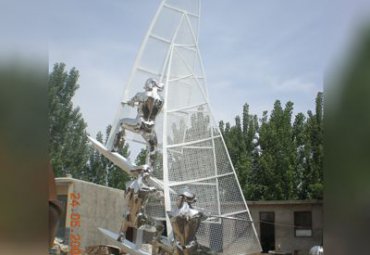校园不锈钢船景观雕塑