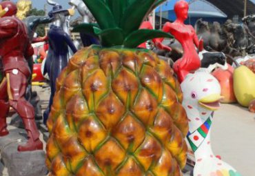 玻璃钢户外菠萝雕塑