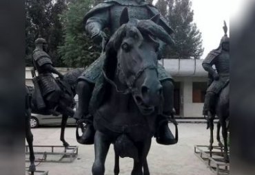 骑马人物铜雕雕塑