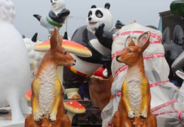 玻璃钢仿真袋鼠动物雕塑