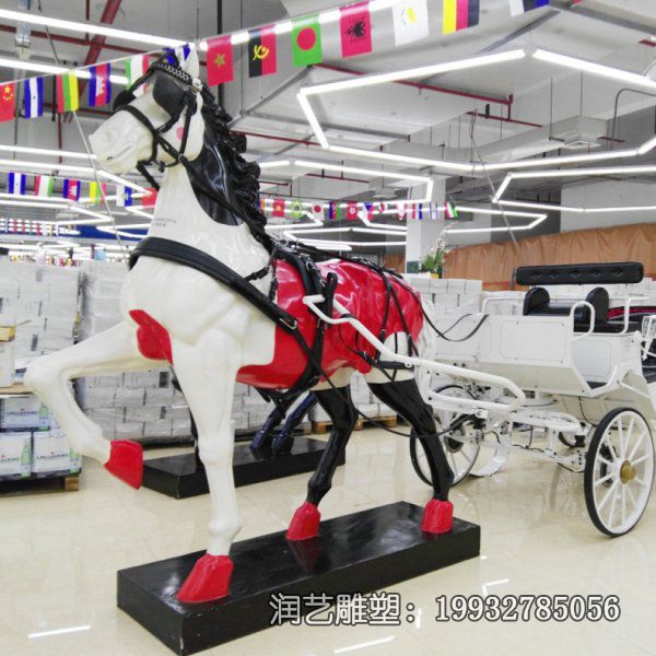 玻璃钢商场马车雕塑 玻璃钢商场马车雕塑