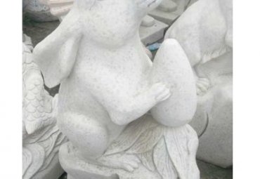石雕兔子雕塑