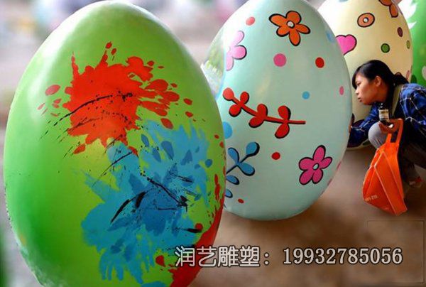 玻璃钢公园彩绘鸡蛋雕塑 玻璃钢公园彩绘鸡蛋雕塑
