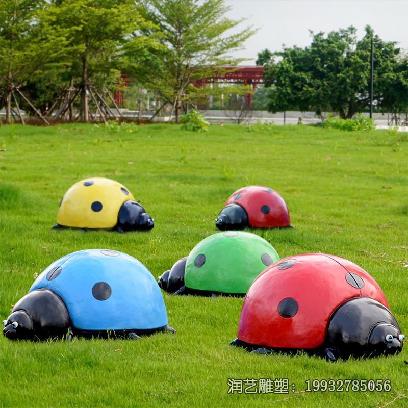 公园玻璃钢瓢虫雕塑 公园玻璃钢瓢虫雕塑