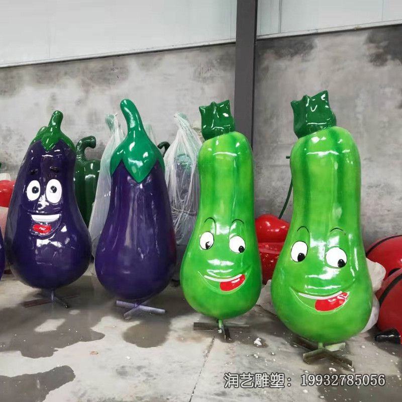 玻璃钢广场茄子景观雕塑 玻璃钢广场茄子景观雕塑