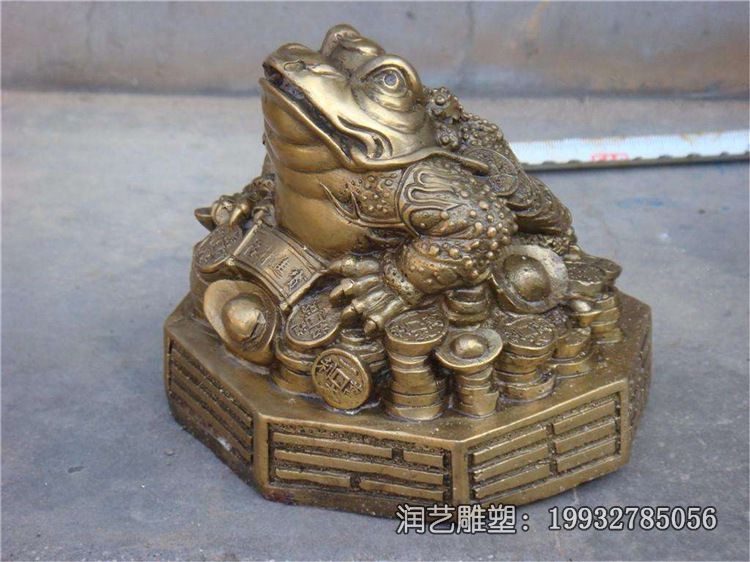 铜雕金蟾雕塑 铜雕金蟾雕塑