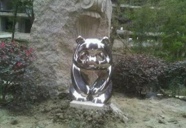 不锈钢城市熊猫雕塑