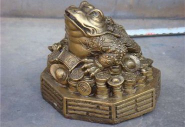 铜雕金蟾雕塑