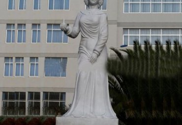 南丁格尔石雕雕塑