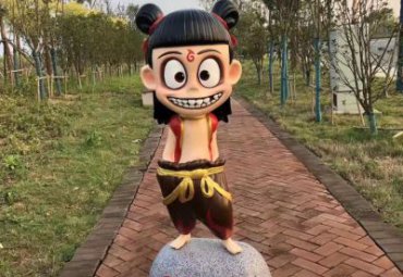 草坪玻璃钢卡通哪吒雕塑