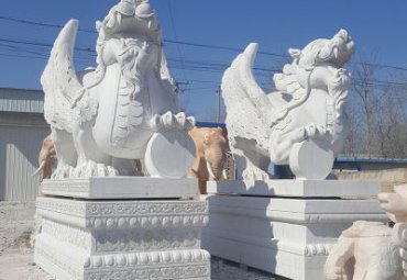 石雕独角兽雕塑