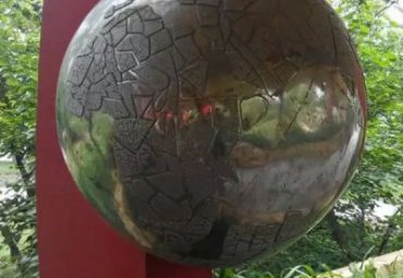 不锈钢公园球形景观雕塑