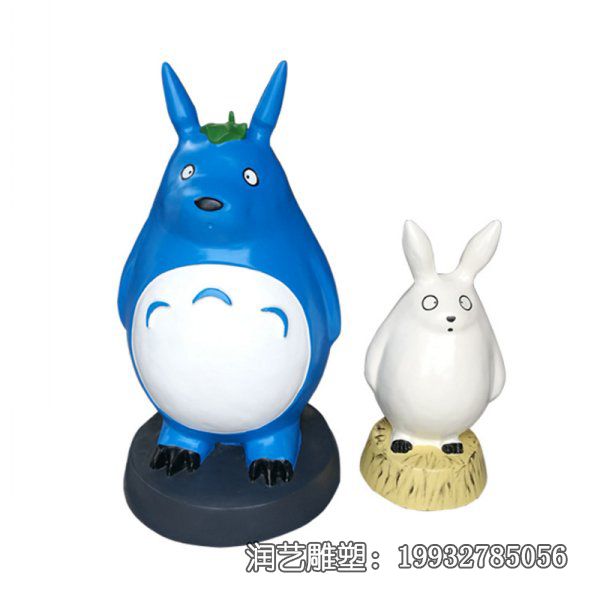 广场玻璃钢卡通龙猫雕塑 广场玻璃钢卡通龙猫雕塑