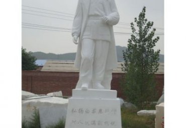 石雕人物白求恩雕塑
