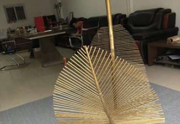 不锈钢广场羽毛景观雕塑