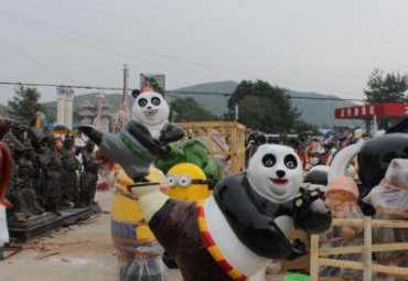 广场玻璃钢卡通功夫熊猫雕塑