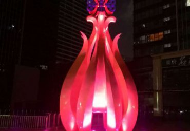 小区不锈钢花苞景观雕塑