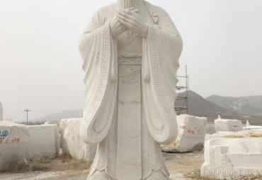 石雕广场孔子雕塑