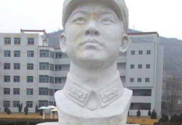 石雕雷锋雕塑