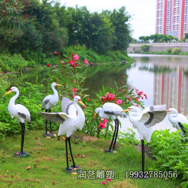 草坪玻璃钢白鹭雕塑 草坪玻璃钢白鹭雕塑
