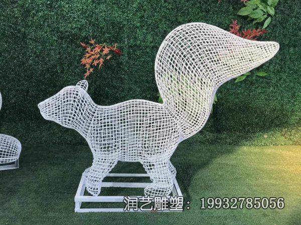 不锈钢镂空松鼠动物雕塑 不锈钢镂空松鼠动物雕塑