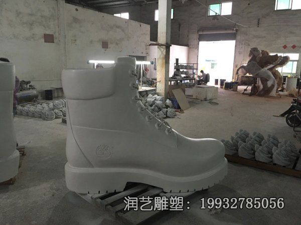 城市景观玻璃钢鞋雕塑 城市景观玻璃钢鞋雕塑