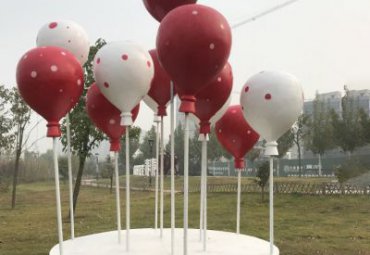 小区玻璃钢气球景观雕塑