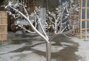 不锈钢景观树雕塑