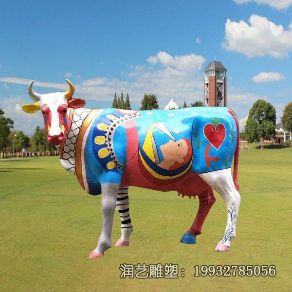 草坪玻璃钢牛雕塑 草坪玻璃钢牛雕塑