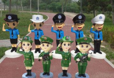 玻璃钢彩绘警察人物雕塑