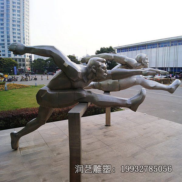户外不锈钢跨栏人物雕塑 户外不锈钢跨栏人物雕塑
