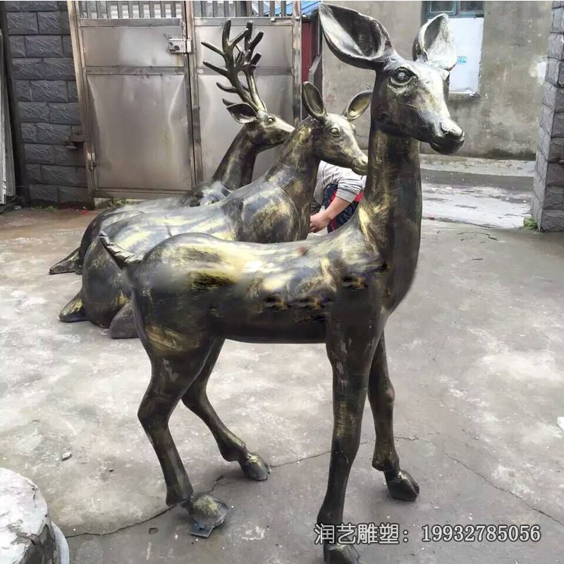 动物鹿铜雕小区雕塑 动物鹿铜雕小区雕塑